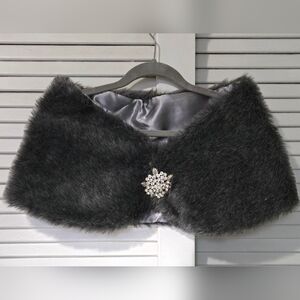 Gray Faux Fur Shoulder Shawl with Crystal Brooch